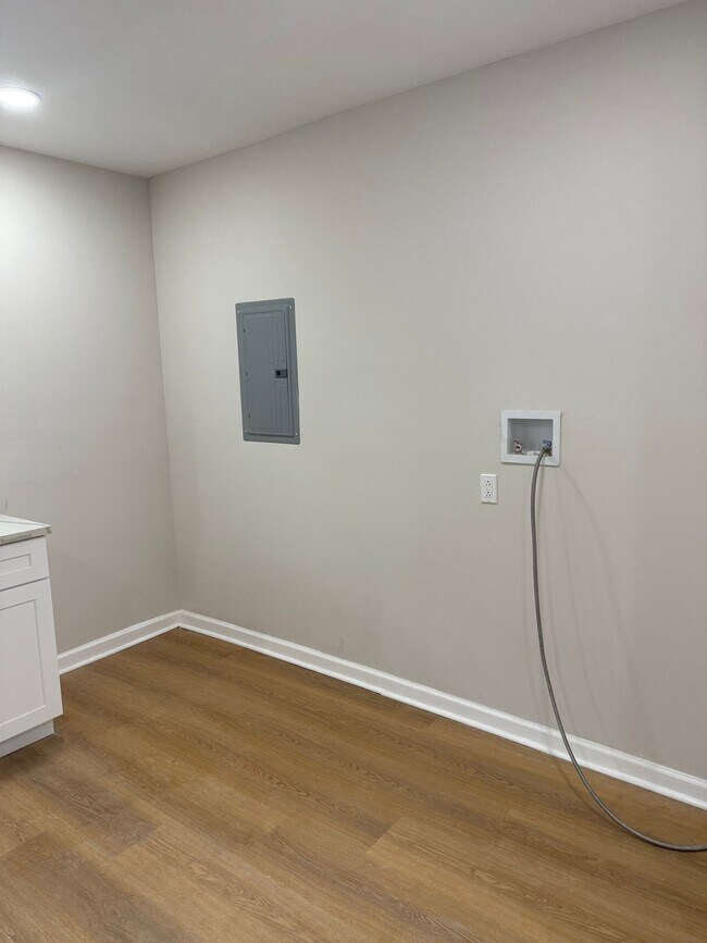Foto del edificio - 4050 Maywood St