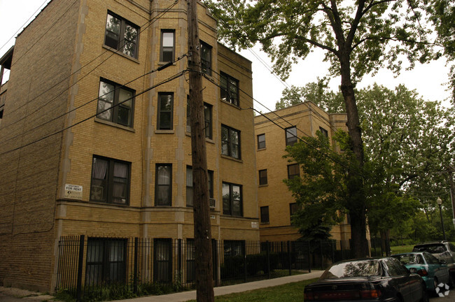 Building Photo - The Park Ainslie