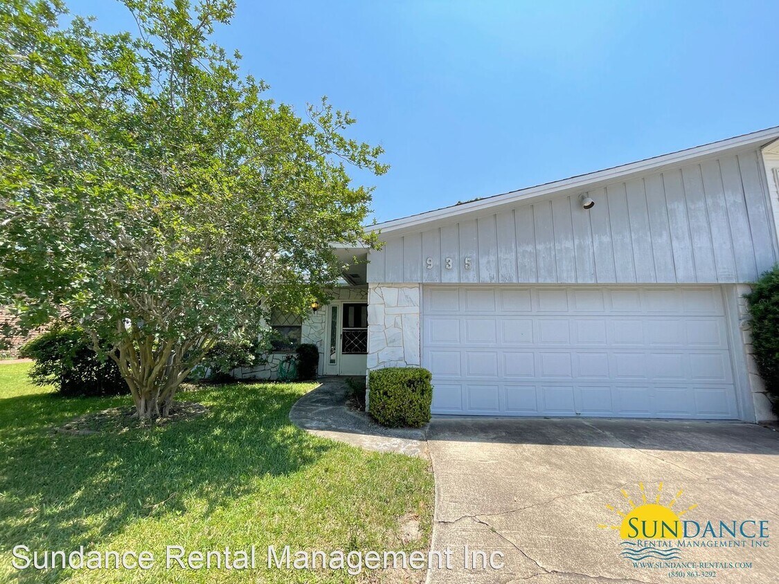 Foto principal - 2 br, 2 bath House - 935 Holbrook Circle