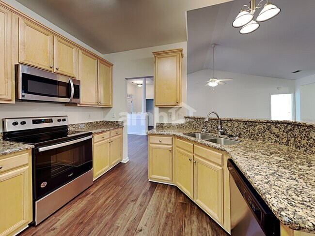 Building Photo - 5 Red Jonathan Ct