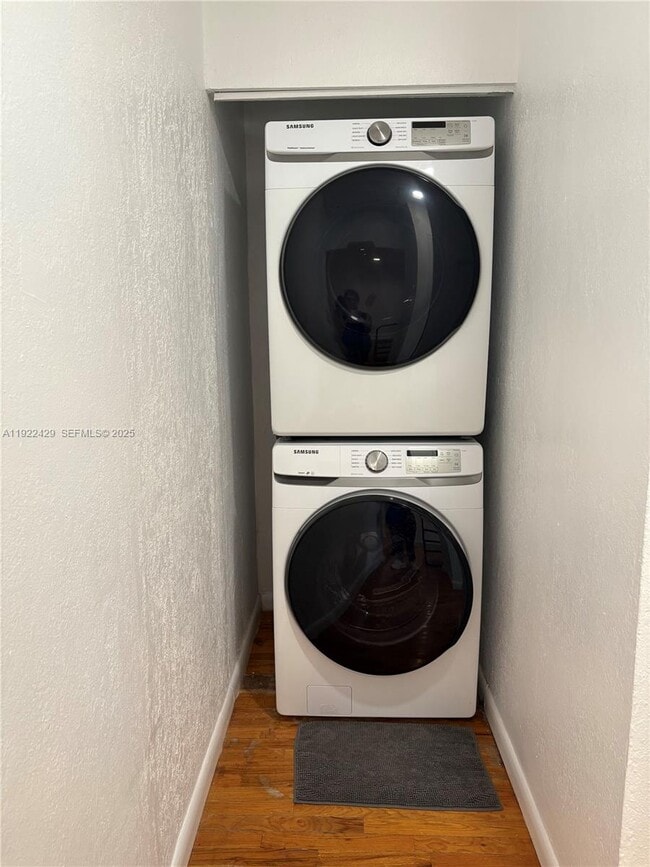 Foto del edificio - 6855 NE 5th Ave