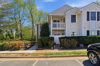 Building Photo - 100 Westwick Ct