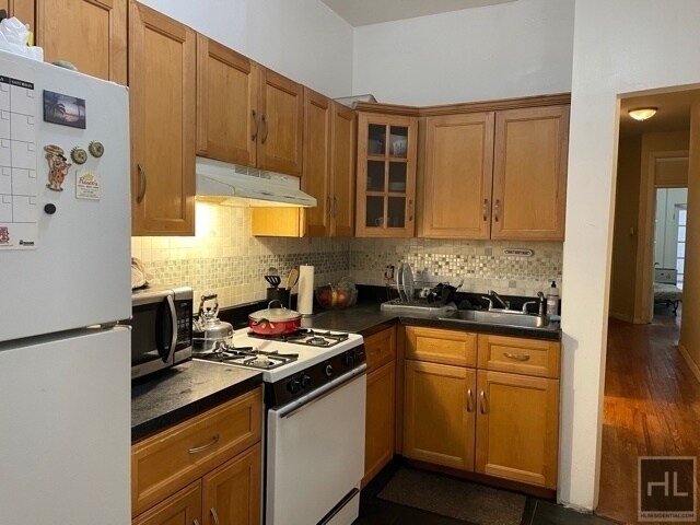 Primary Photo - 1477 Bedford Ave