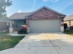 Building Photo - 1418 Walden Pond Dr