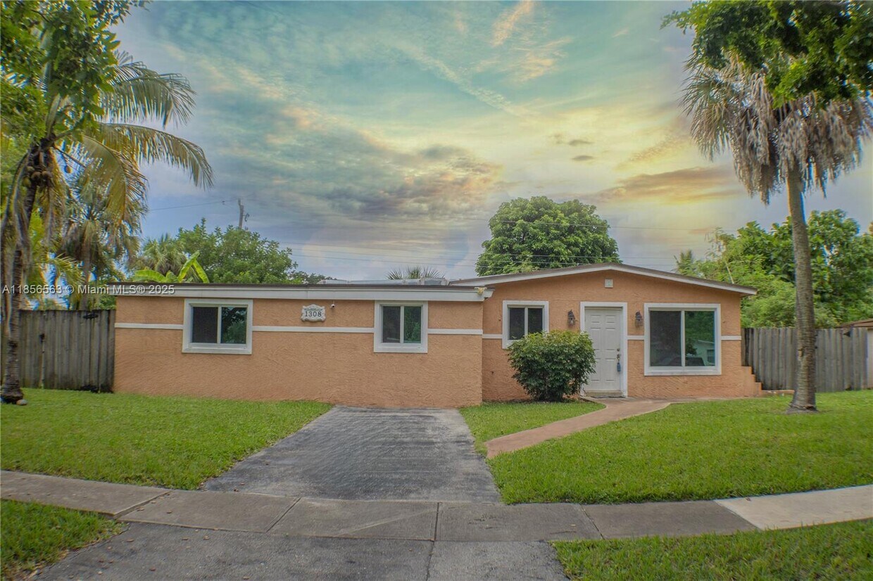 Foto principal - 1308 NW 58th Terrace
