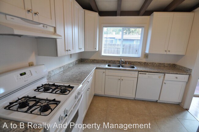 Foto del edificio - 3 br, 2 bath House - 1113 Poinciana Dr