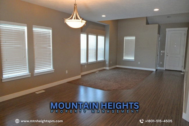Building Photo - 954 Delorean Ln