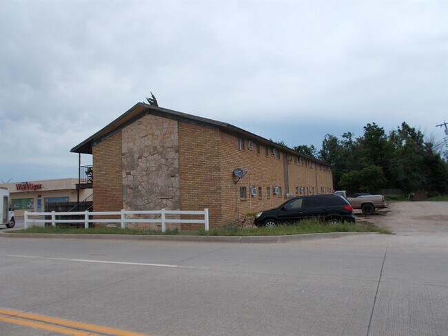 Foto del edificio - 107 Cornwell Dr