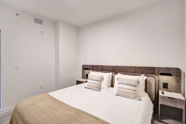 Foto del edificio - 580 72nd St