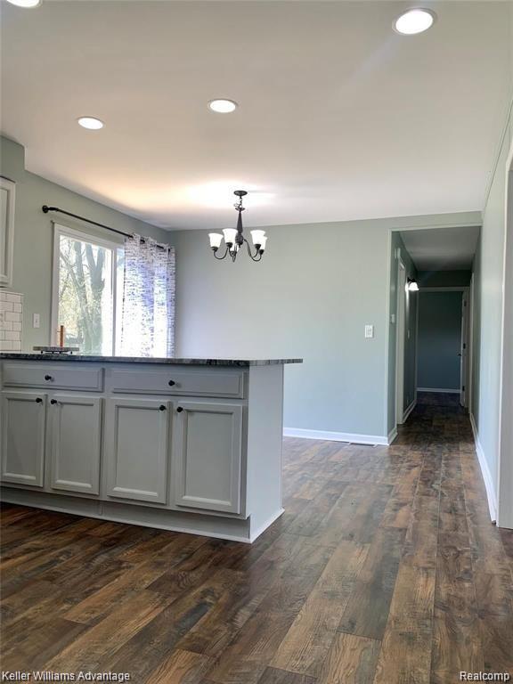 Building Photo - 689 Lucille Dr