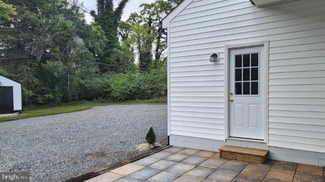 Foto del edificio - 629 Mineral Ave