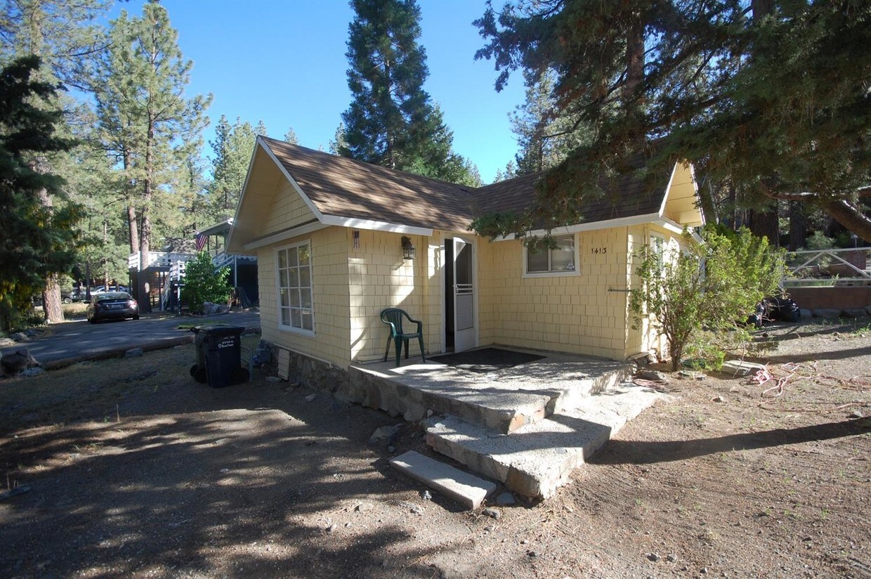 Primary Photo - 1413 Betty St