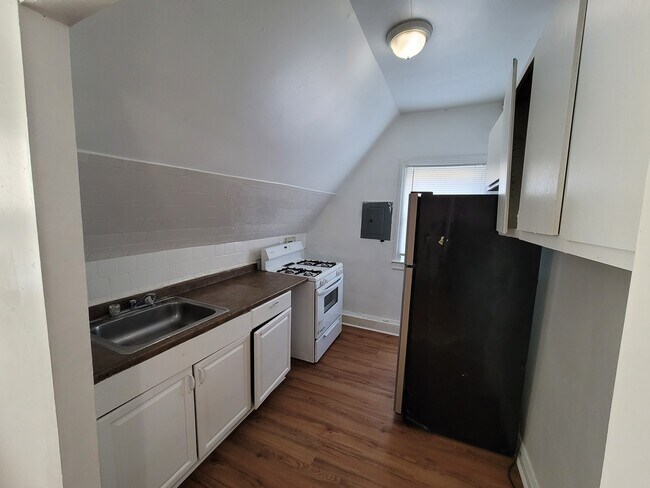 Building Photo - 4207 3rd St