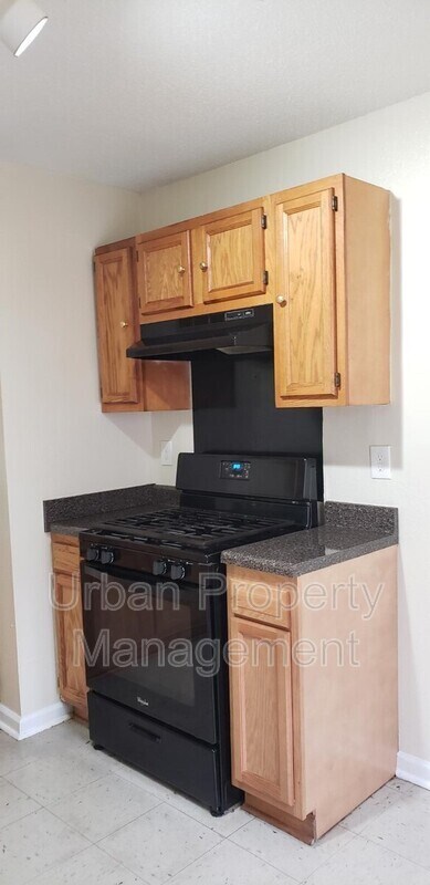 Foto del edificio - 381 Cambridge Ave