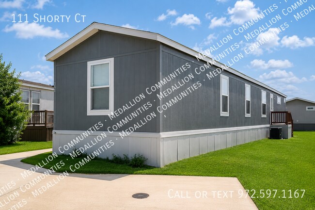 Building Photo - 111 Shorty Ct