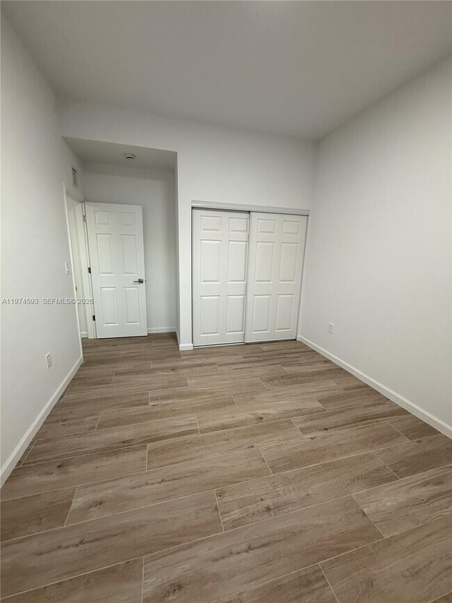 Foto del edificio - 4921 SW 164th Terrace