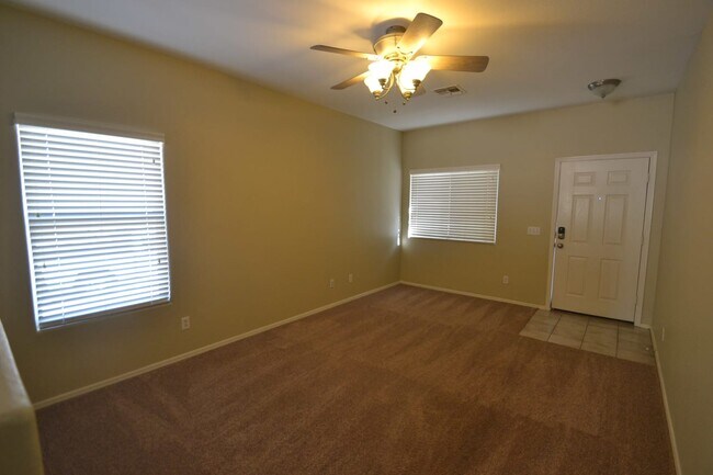 Foto del edificio - 13108 W Redfield Rd