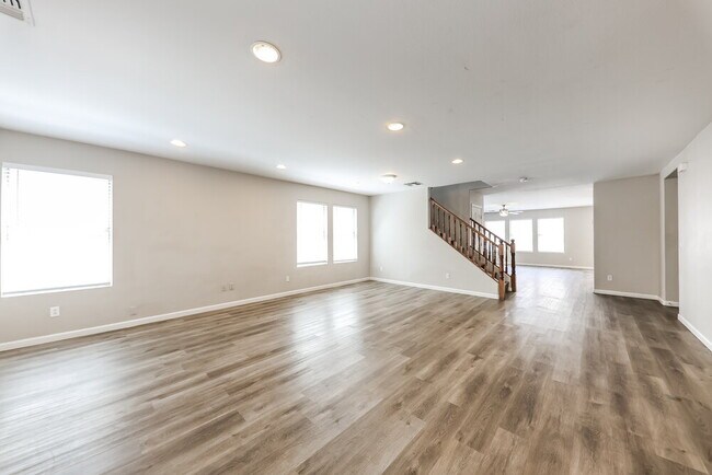 Foto del edificio - 11215 W Garfield St