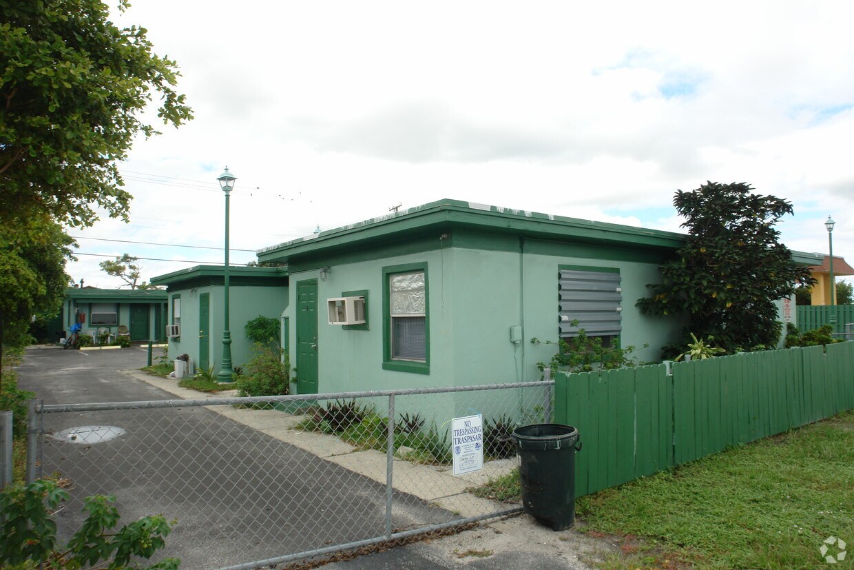 Foto del edificio - 915 S Dixie Hwy