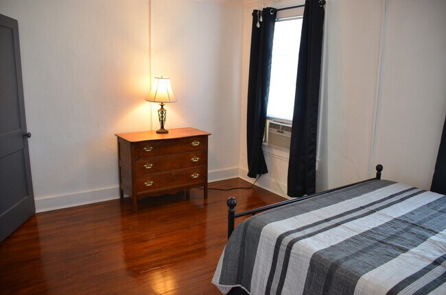 Foto del edificio - 215 18th St SE