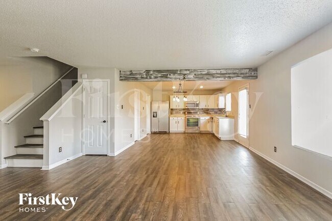 Foto del edificio - 8440 Wanda Lake Dr