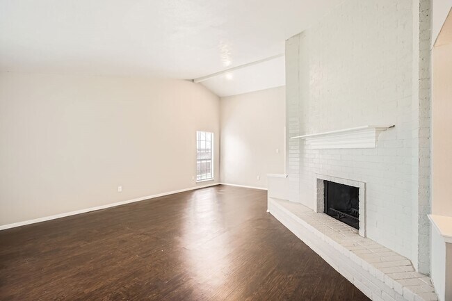 Foto del edificio - 8314 Kensington Dr
