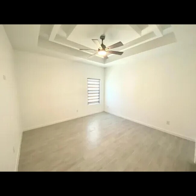 Foto del edificio - 1721 W Sumitt Dr