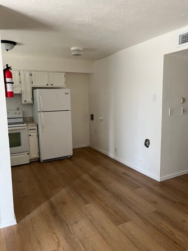 Foto del edificio - 420 Vermont St NE