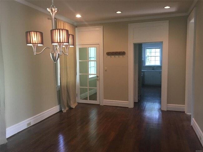 Building Photo - 1960 Ridge Ave