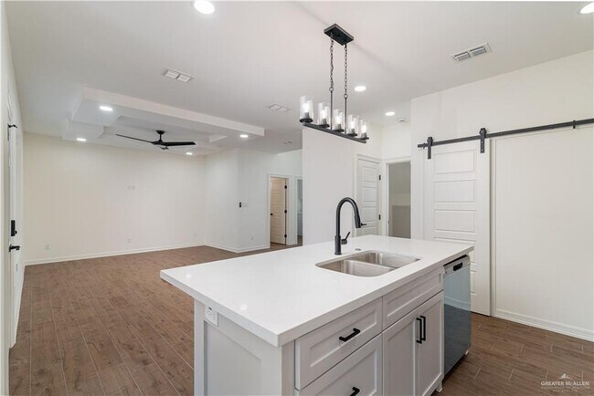 Foto del edificio - 5508 N Crown Point
