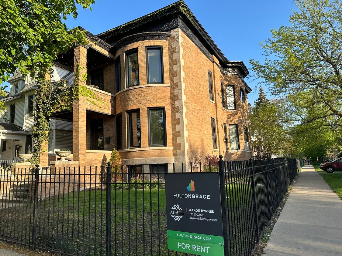 Primary Photo - 1455 W Wilson Ave