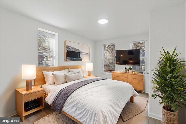 Foto del edificio - 3827 Cambridge St