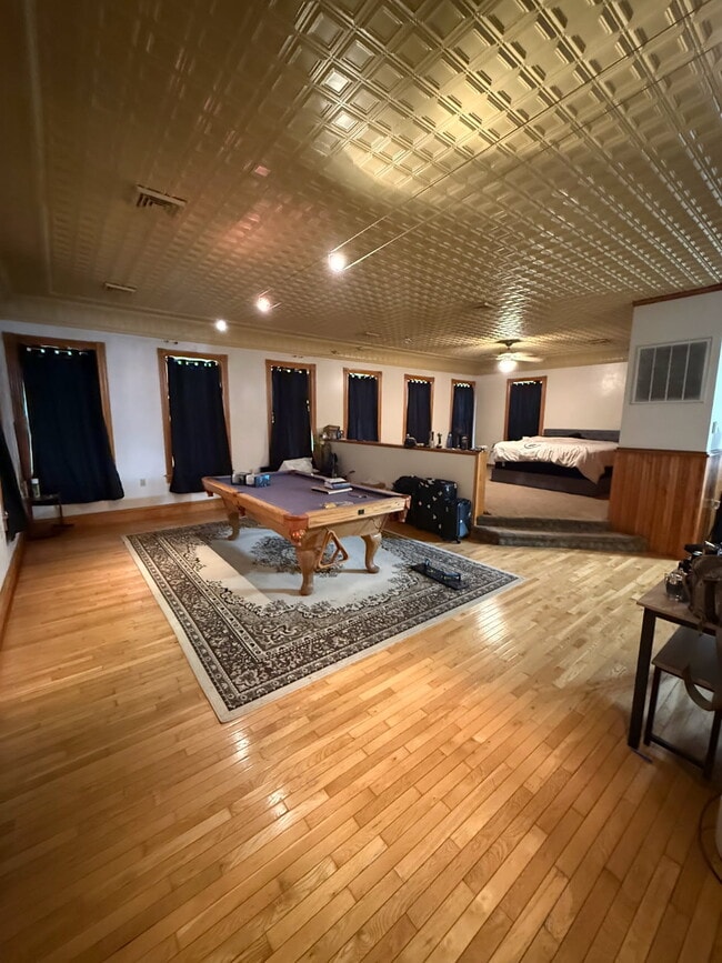 Building Photo - 3039 Kutztown Rd