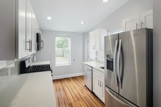 Building Photo - 2820 W Stiles St
