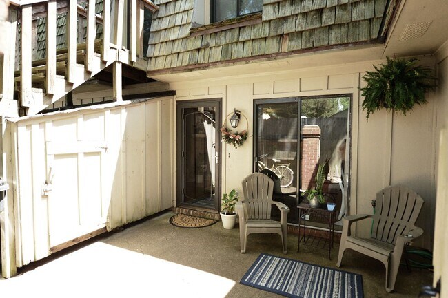 Foto del edificio - Just Blocks from Beach!