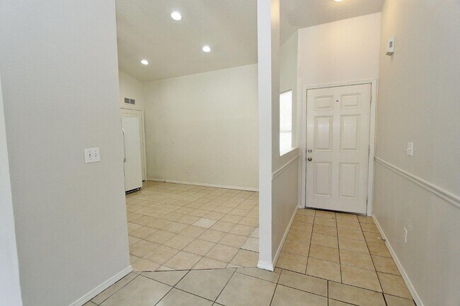 Foto del edificio - Clean Single-Level Home in Charter Pointe