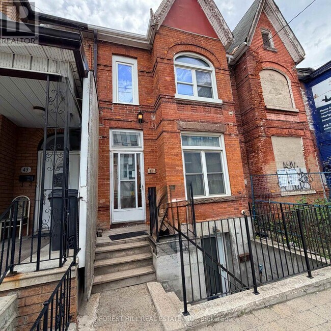 Photo du bâtiment - 41 Gladstone Ave