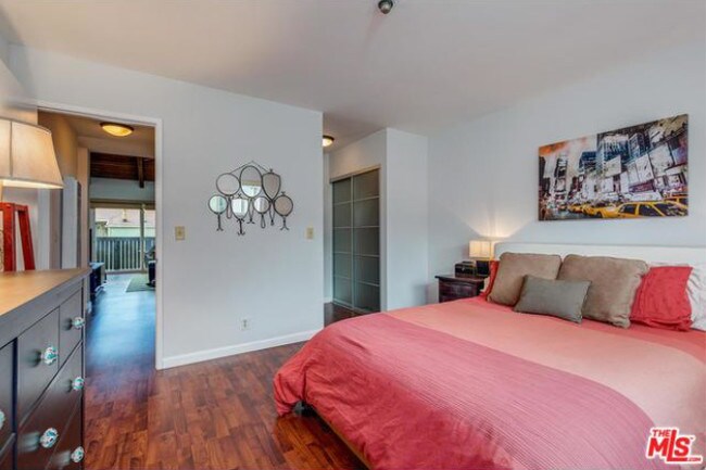 Foto del edificio - 4923 Indian Wood Rd