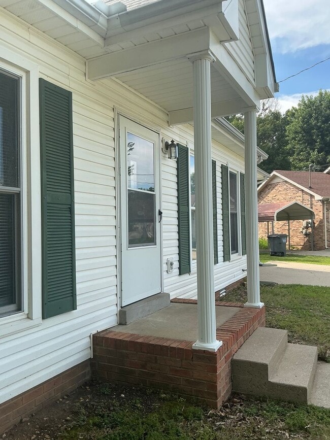Building Photo - 910 Dolphin Ln