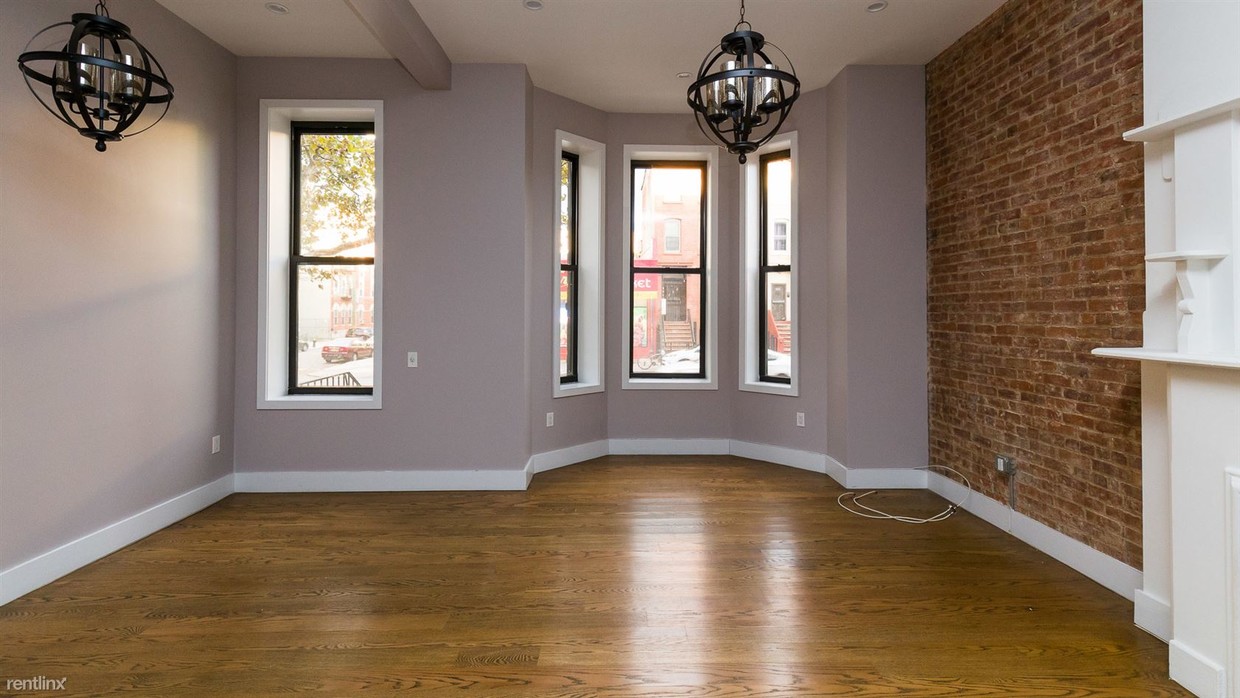 Primary Photo - 1022 Bedford Ave