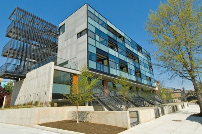 Foto del edificio - 2250 11th St NW