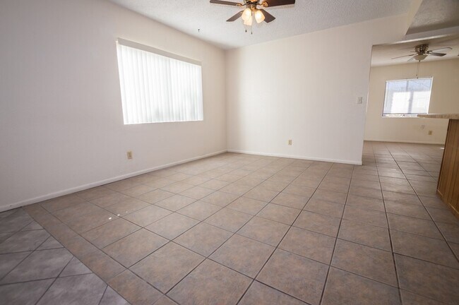 Foto del edificio - Welcome to this delightful 3-bedroom, 2-ba...