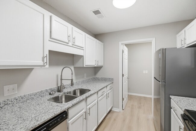 Building Photo - Englewood Apartments