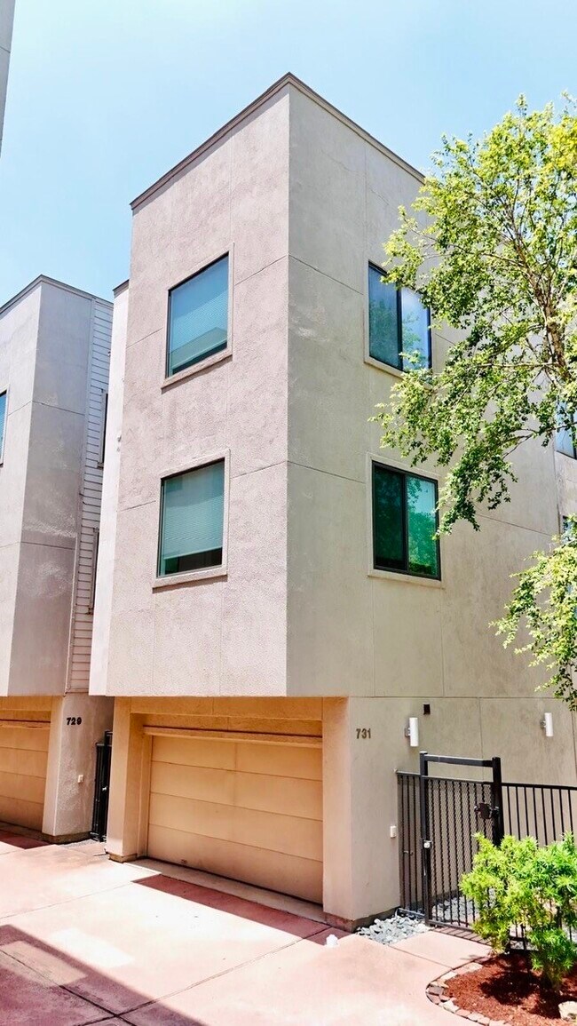 Foto del edificio - 731 Reinerman St