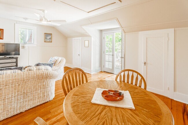 Foto del edificio - 326 Sumter St SE