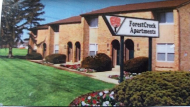 Building Photo - 919 Forest Creek Dr W