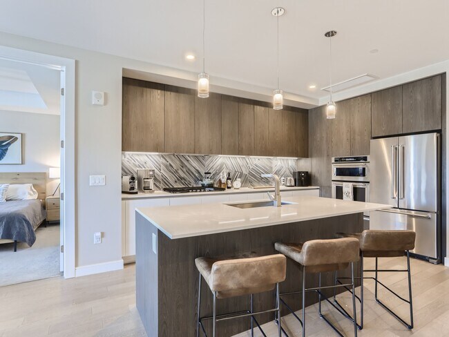 Oversize Kitchen - 4200 W 17th Ave