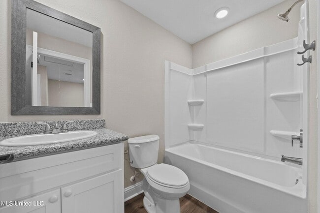 Building Photo - 1527 2nd St