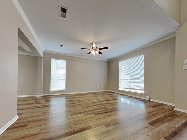 Foto del edificio - 9518 Cane Creek Dr