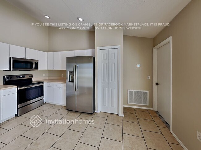 Foto del edificio - 5262 Miriam Dr